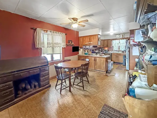 1950 F AVE, Gladbrook, IA 50635