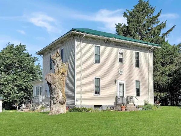 1950 F AVE, Gladbrook, IA 50635