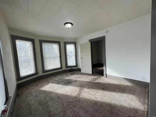 911 Lafayette ST, Waterloo, IA 50703
