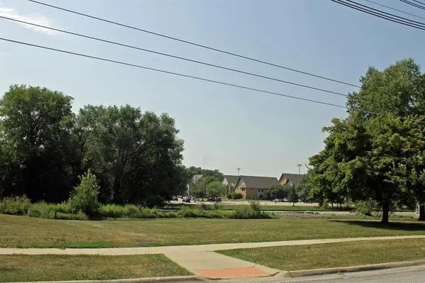 801 NW 7th AVE, Waverly, IA 50677