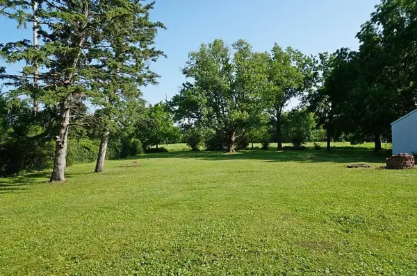 1007 11th ST, Charles City, IA 50616