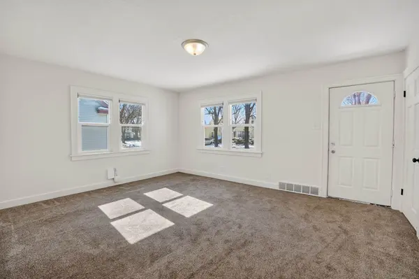 516 Cutler ST, Waterloo, IA 50703