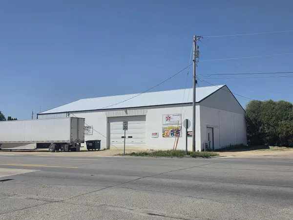 230 SE 2nd AVE, Cresco, IA 52136