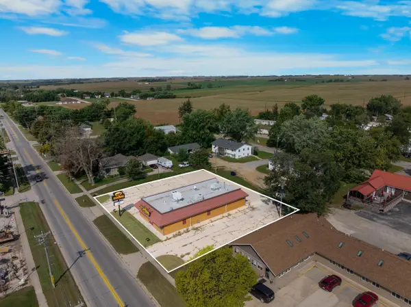 1914 Edgington AVE, Eldora, IA 50627