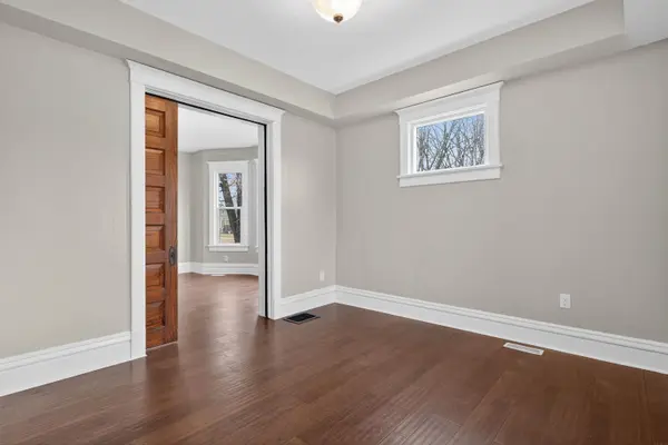 427 Iowa ST, Waterloo, IA 50703