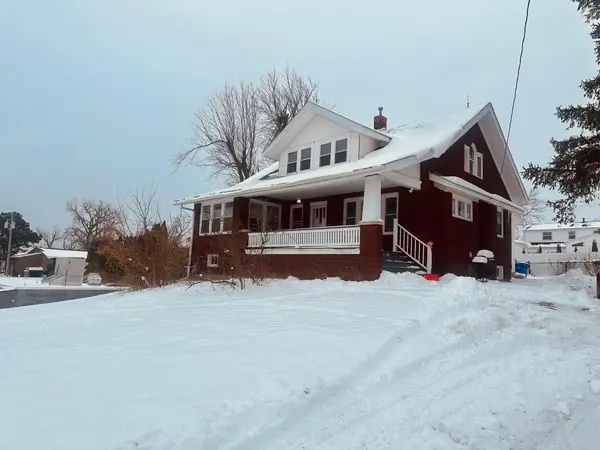 2821 & 2829 SE Mt Vernon RD, Cedar Rapids, IA 52401