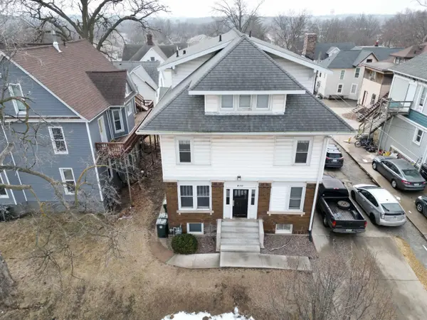 810 W 25th ST, Cedar Falls, IA 50613