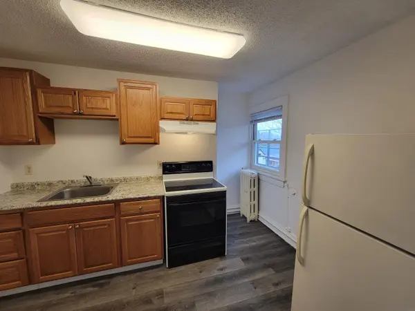 810 W 25th ST, Cedar Falls, IA 50613