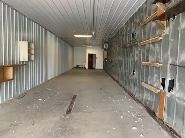 100 Commercial ST #D, Raymond, IA 50667