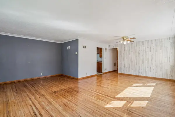 715 NE 1st AVE, Oelwein, IA 50662
