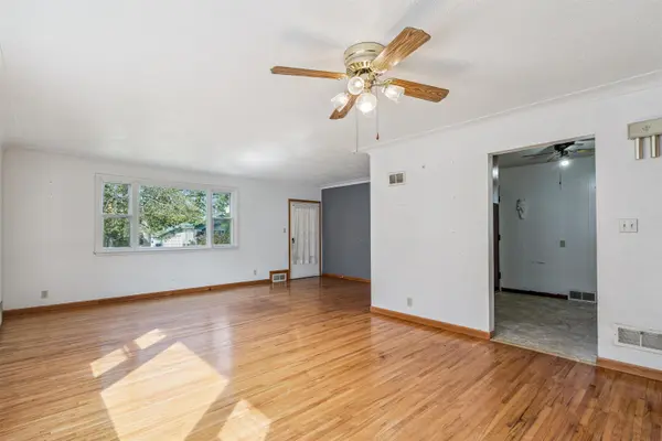 715 NE 1st AVE, Oelwein, IA 50662