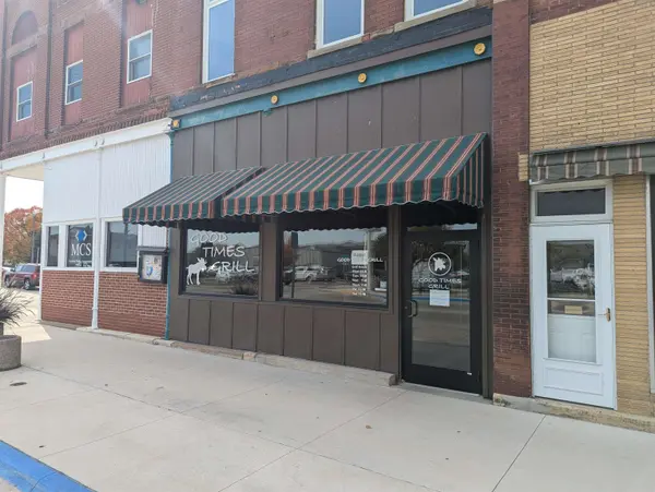 104 N Elm ST, Cresco, IA 52136