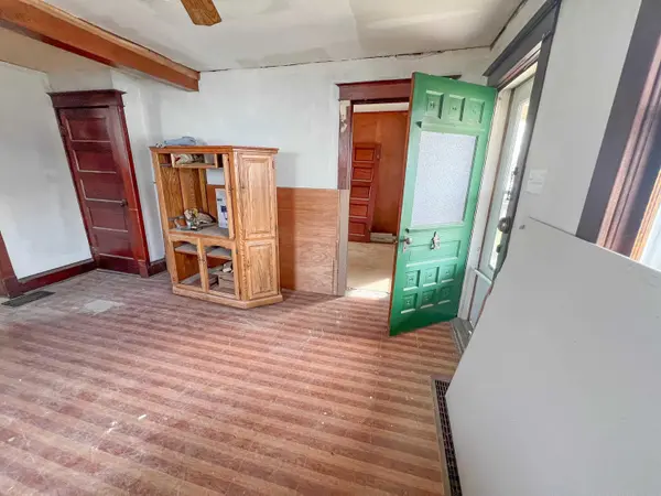117 Cedar ST, West Union, IA 52175