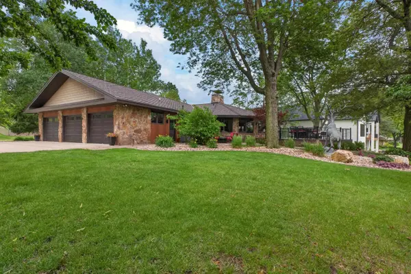 3538 Inverness RD, Waterloo, IA 50701