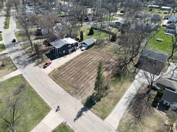 1623 Grand BLVD, Cedar Falls, IA 50613