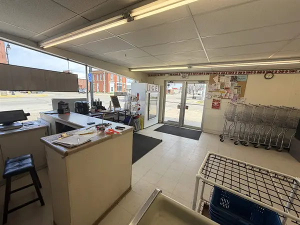 100 W Main ST, Fredericksburg, IA 50630
