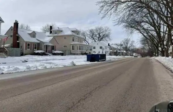 1621 W 3rd ST, Waterloo, IA 50701
