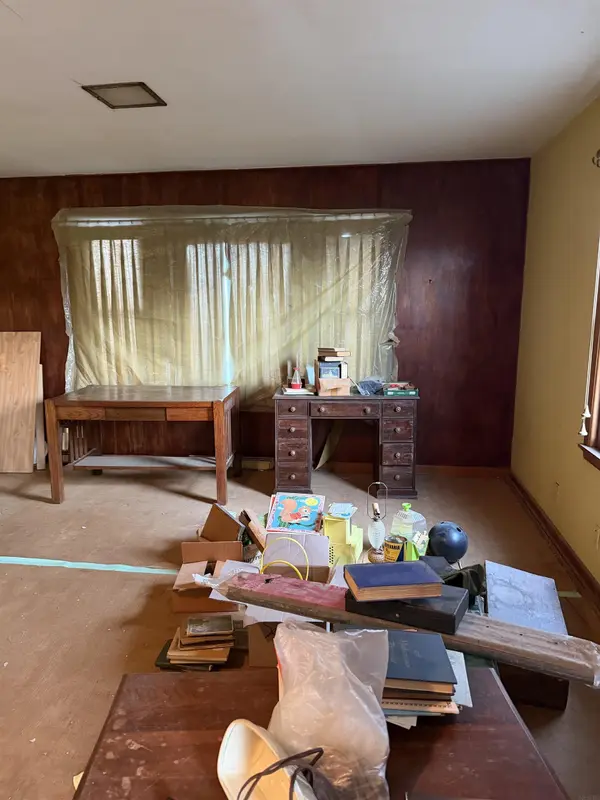 908 SHERMAN ST, Dysart, IA 52224