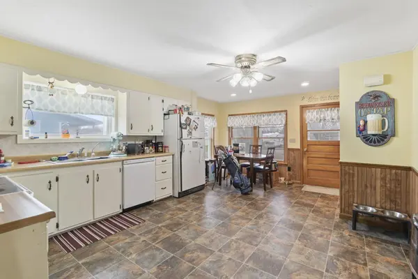 324 South ST, Sumner, IA 50674