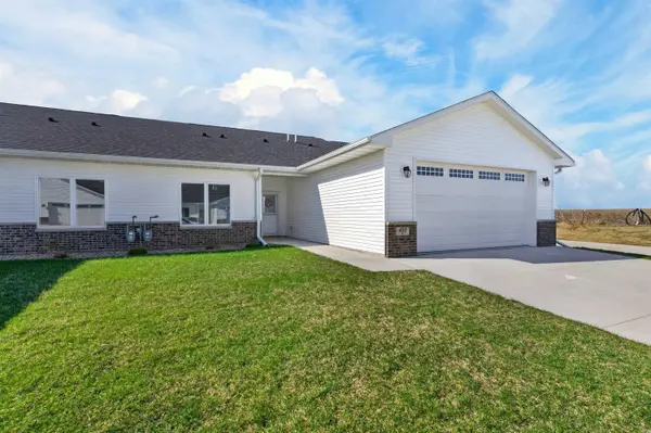 455 Autumn LN #6, Cedar Falls, IA 50613
