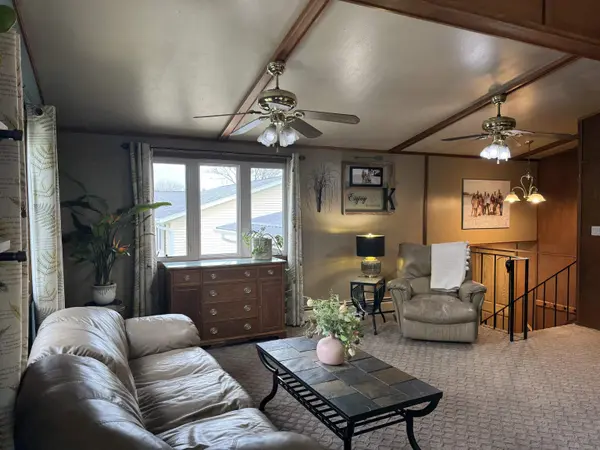 401 Sunny Lane ST, Denver, IA 50622