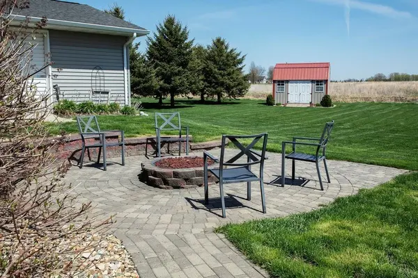 1210 N Walnut ST, Sumner, IA 50674