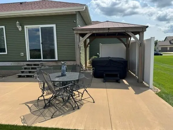 1913 NE 13th AVE, Austin, MN 55912