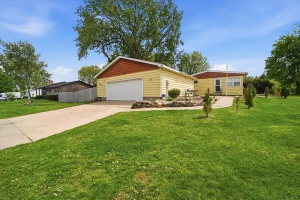 3137 Hammond AVE, Waterloo, IA 50702
