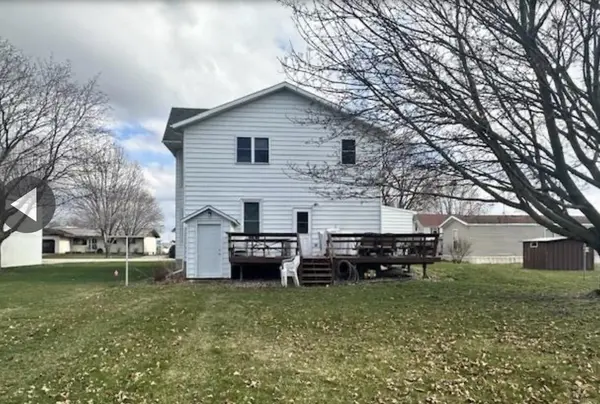 355 SE 2 ST, New Albin, IA 52160