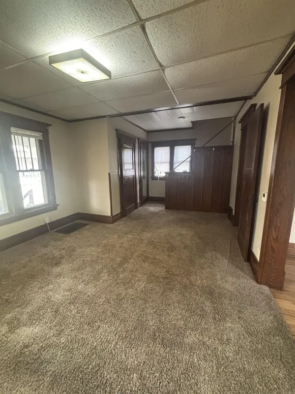 821 W Mullan AVE, Waterloo, IA 50701