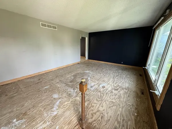 415 3rd ST, Dumont, IA 50625