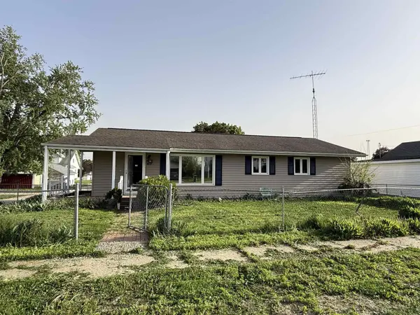 415 3rd ST, Dumont, IA 50625