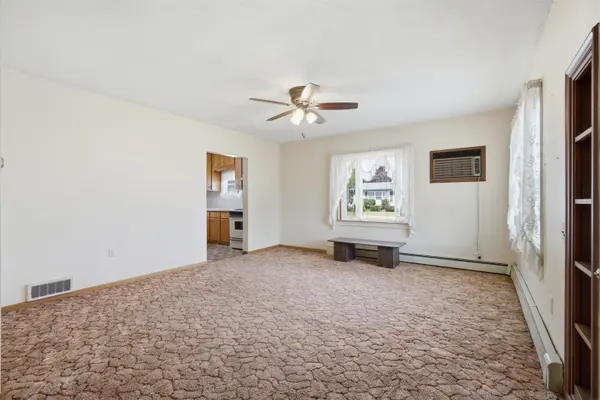 212 Clara AVE, Manchester, IA 52057