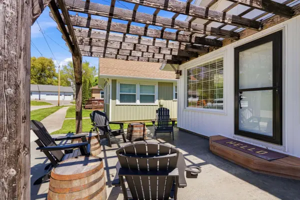 120 Mars Hill DR, Clear Lake, IA 50428