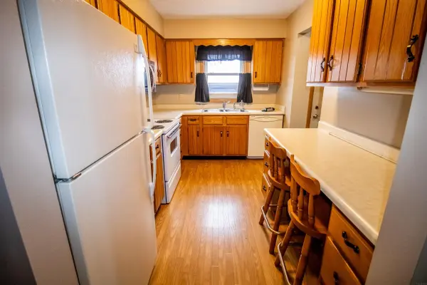 2122 Bicentennial DR, Cedar Falls, IA 50613