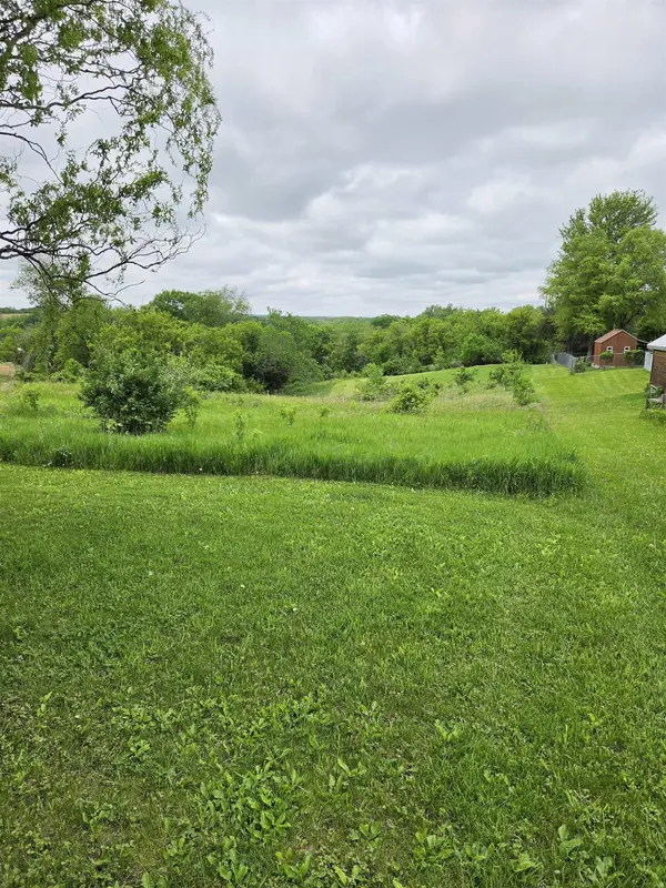 700 Acre Street, Guttenberg, IA 52052