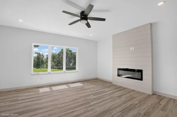 524 Sands AVE, Janesville, IA 50647