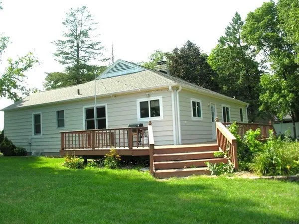 1888 Gilbert ST, Charles City, IA 50616