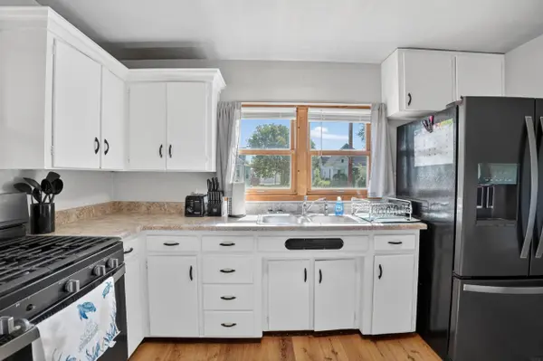 203 5th ST, Parkersburg, IA 50665