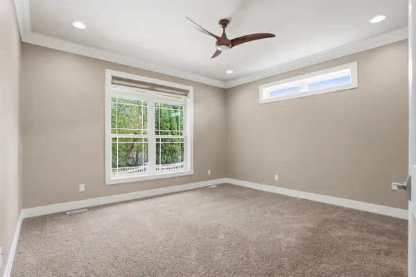 2726 Northview LN, Cedar Falls, IA 50613