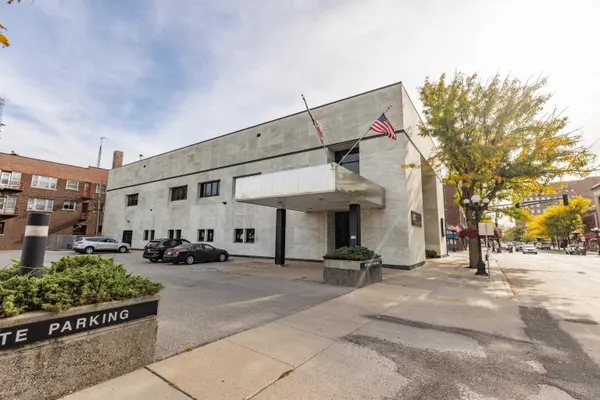 404 E 4th ST, Waterloo, IA 50703