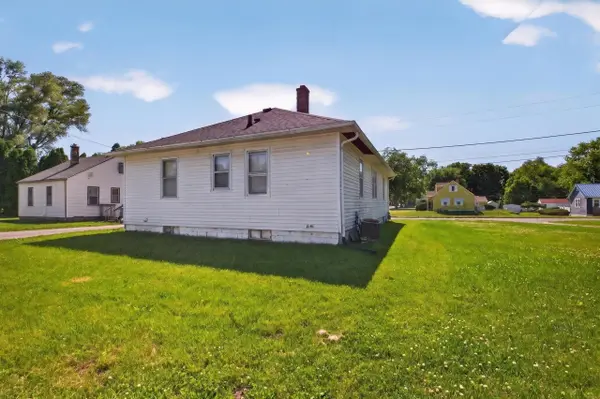 1134 N Barclay ST, Waterloo, IA 50703