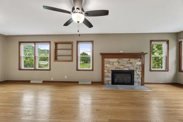 399 Center ST, Lansing, IA 52151