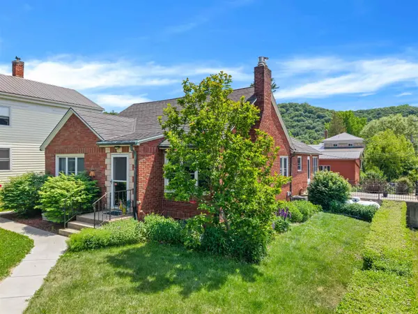 399 Center ST, Lansing, IA 52151