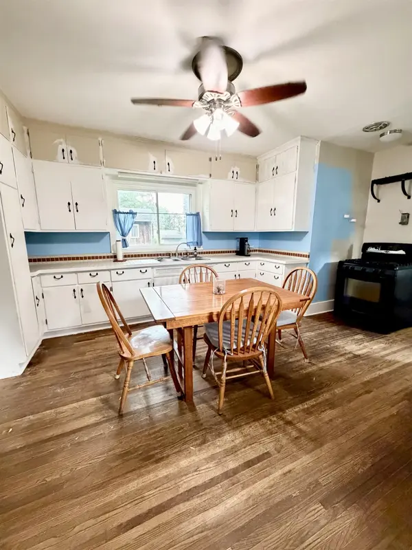 143 S. Elk Run RD, Waterloo, IA 50707