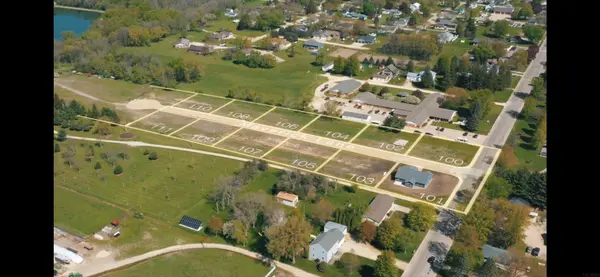 103 Maverick LN, Riceville, IA 50466