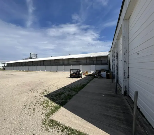 1110 N Grand AVE, Charles City, IA 50616