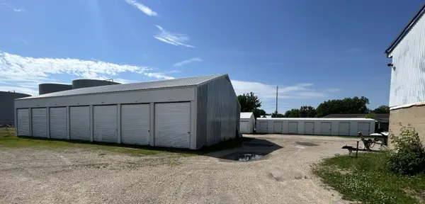 1110 N Grand AVE, Charles City, IA 50616