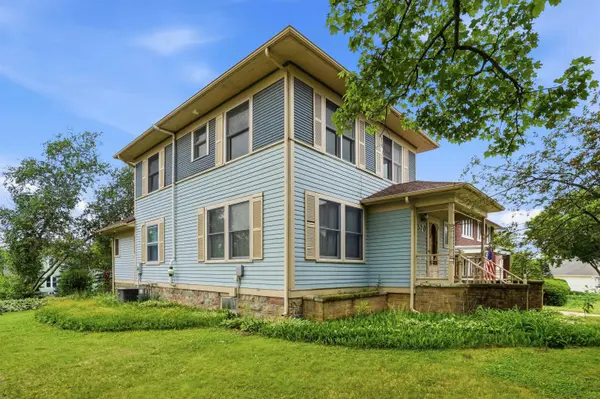 520 2nd St SE, Oelwein, IA 50662
