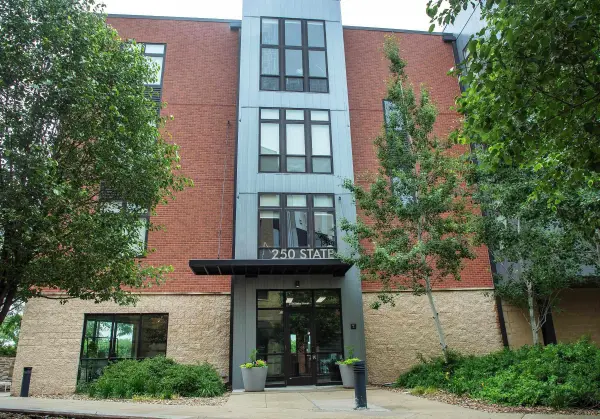 250 State St #402, Cedar Falls, IA 50613